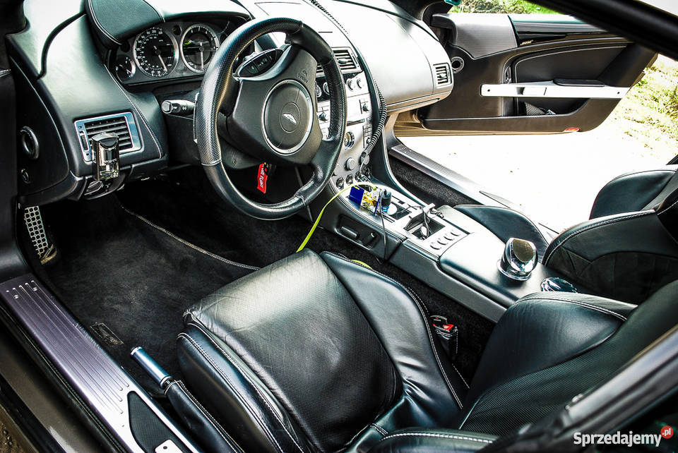 Aston Martin wnętrze