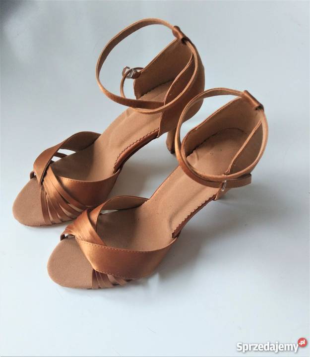 Brązowe buty do tańca