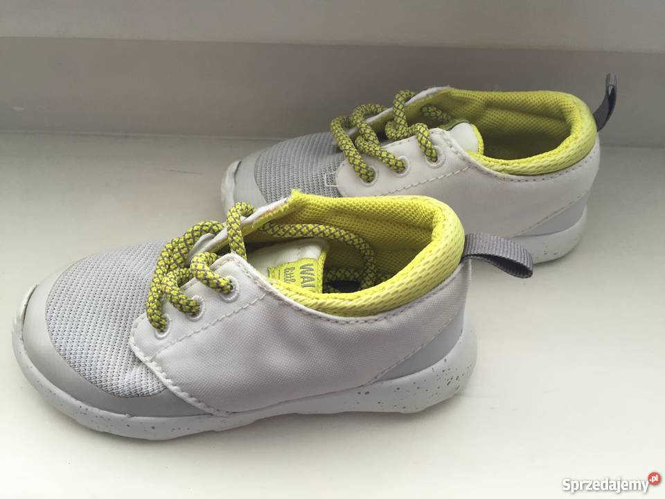 Dziecięce buty sportowe