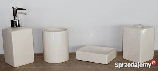 Ceramiczy zestaw łazienkowy