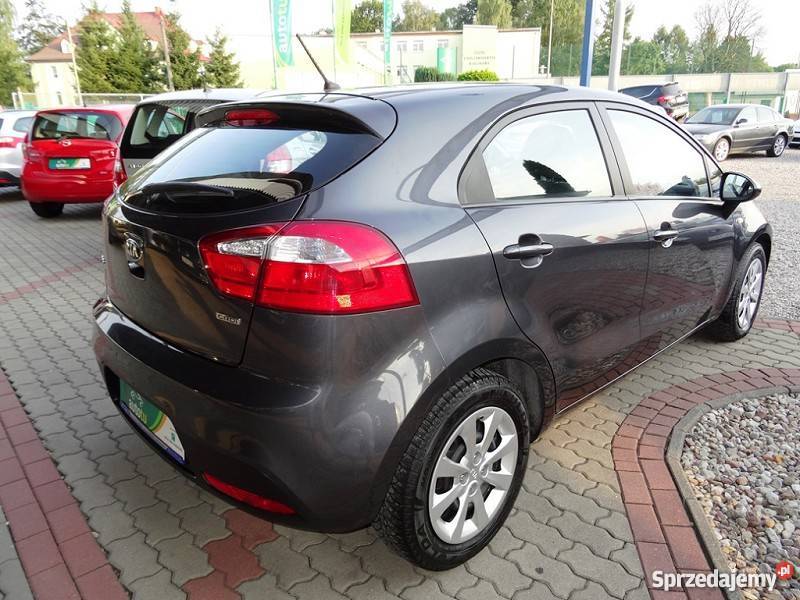 Grafitowa Kia Rio