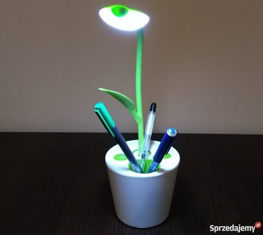 Lampka biurkowa led do pokoju dziecka