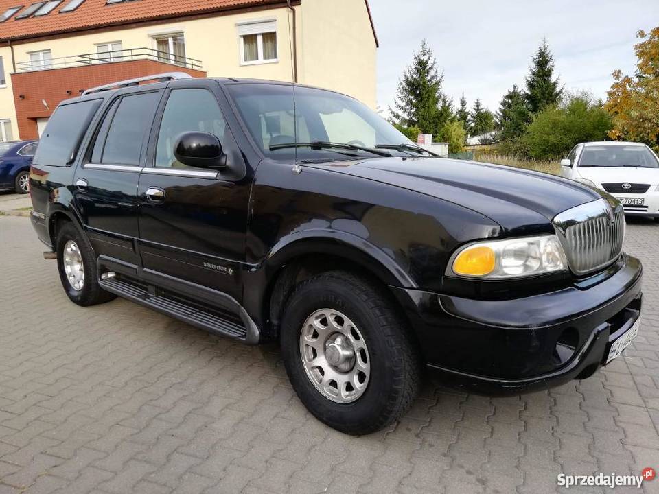 czarny Lincoln Navigator