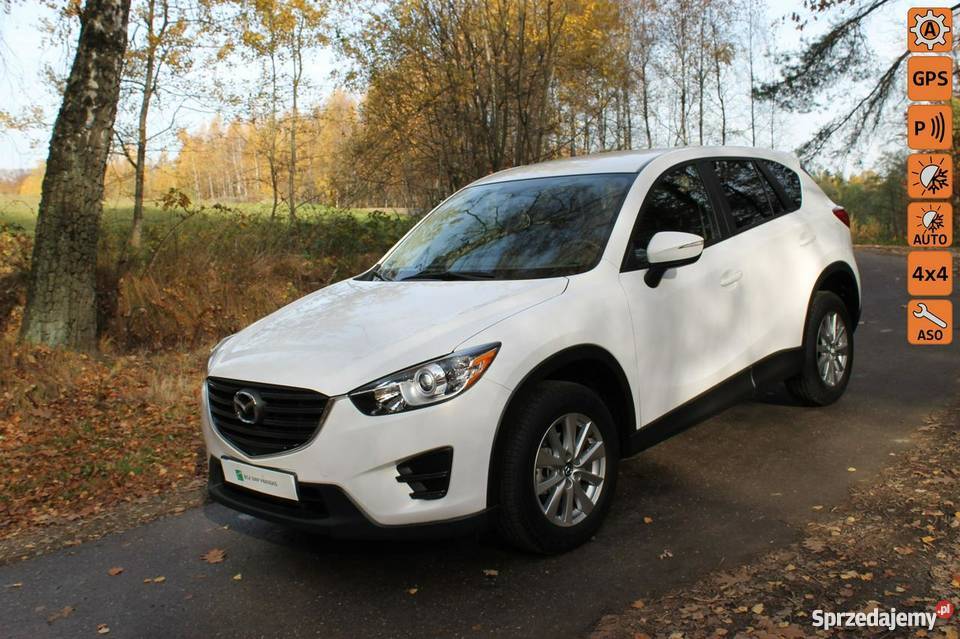 białą Mazda CX-5