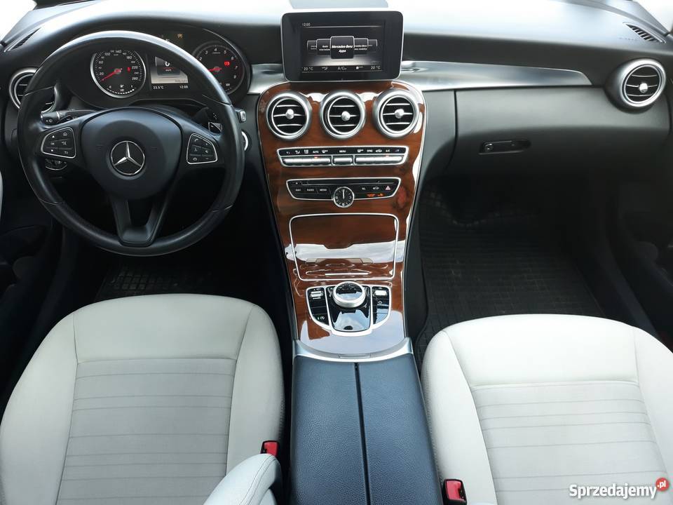 Mercedes kokpit