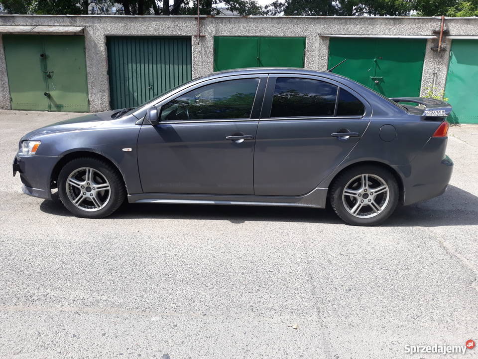 Mitsubishi Lancer tuner szary