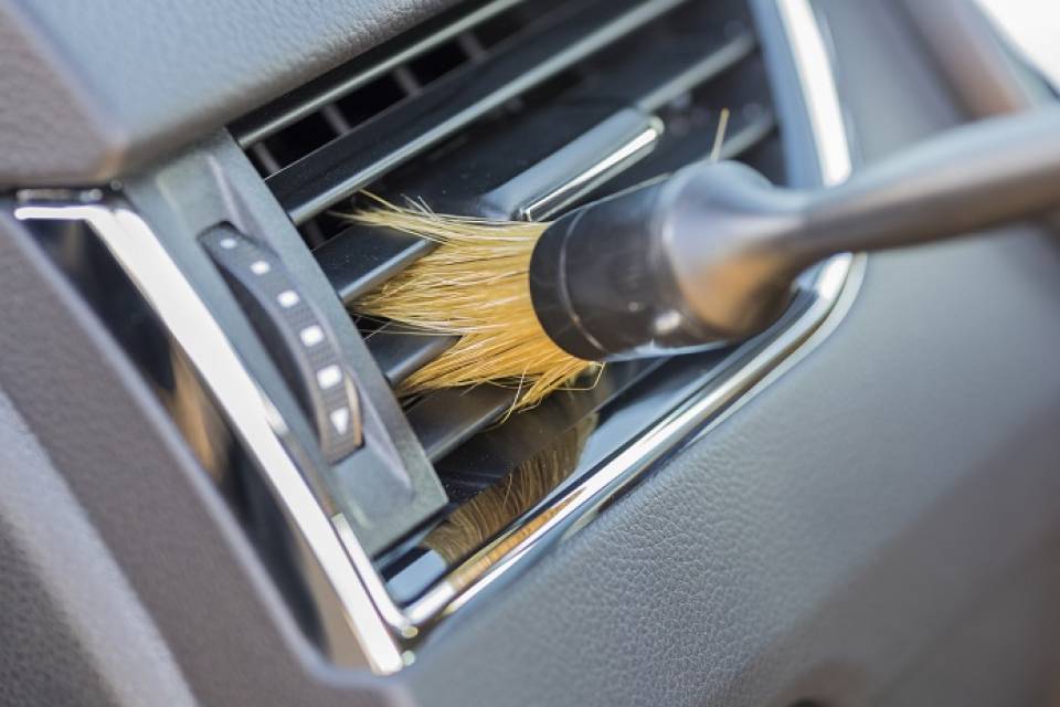 Jak dbać o klimatyzację samochodową?