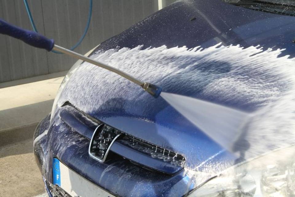 Jak myć auto zimą?