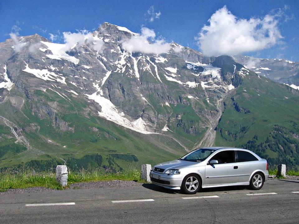 Ford Focus, Kia Cee'd, Mazda 3, Opel Astra – czym wyróżniają się najpopularniejsze samochody kompaktowe?