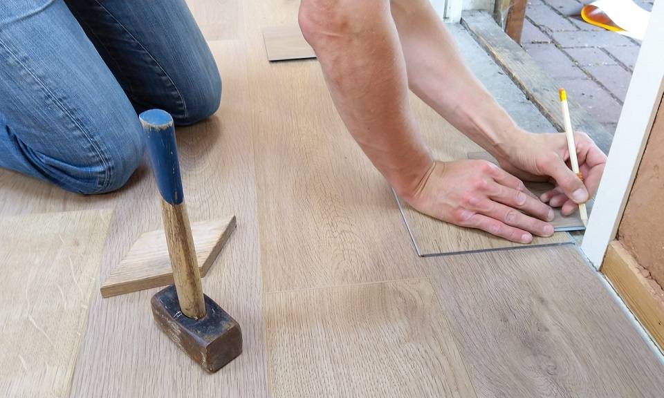 Usługi remontowo-budowlane – jak i gdzie szukać fachowców? Na co uważać wybierając firmę budowlaną?