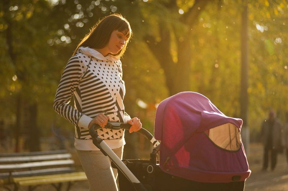Wózki dziecięce wielofunkcyjne – kiedy warto je wybrać?