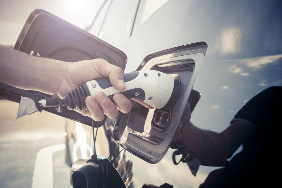 Benzyna czy diesel - wady i zalety kupna auta używanego na ropę lub benzynę